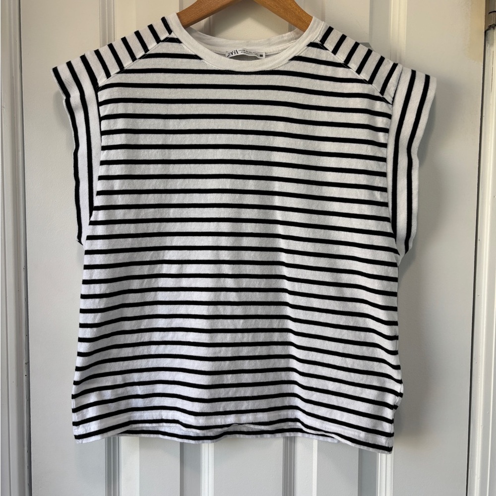 Zara Women's Black and White Striped Boxy‎ T-Shirt Size XS